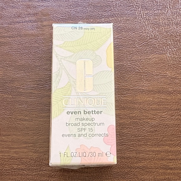 Clinique Other - Clinique Even Better Makeup Broad Spectrum SPF 15 - Ivory